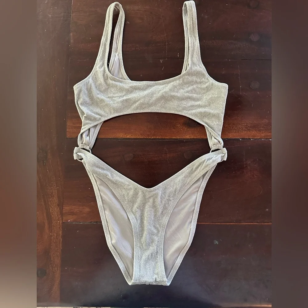 SKIMS Silver Glitter Monokini L